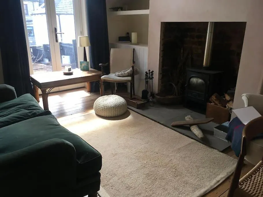Stylish Two Large Double Bedroom House In Central Harrogate With On Street Parking 0*,  Storbritannien